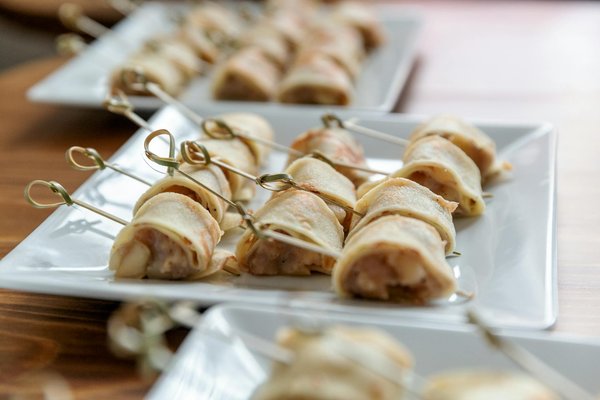 Découvrez les Secrets de la Salade de Kale : Une Recette Exquise avec Vinaigrette Citronnée et Noix Croquantes !